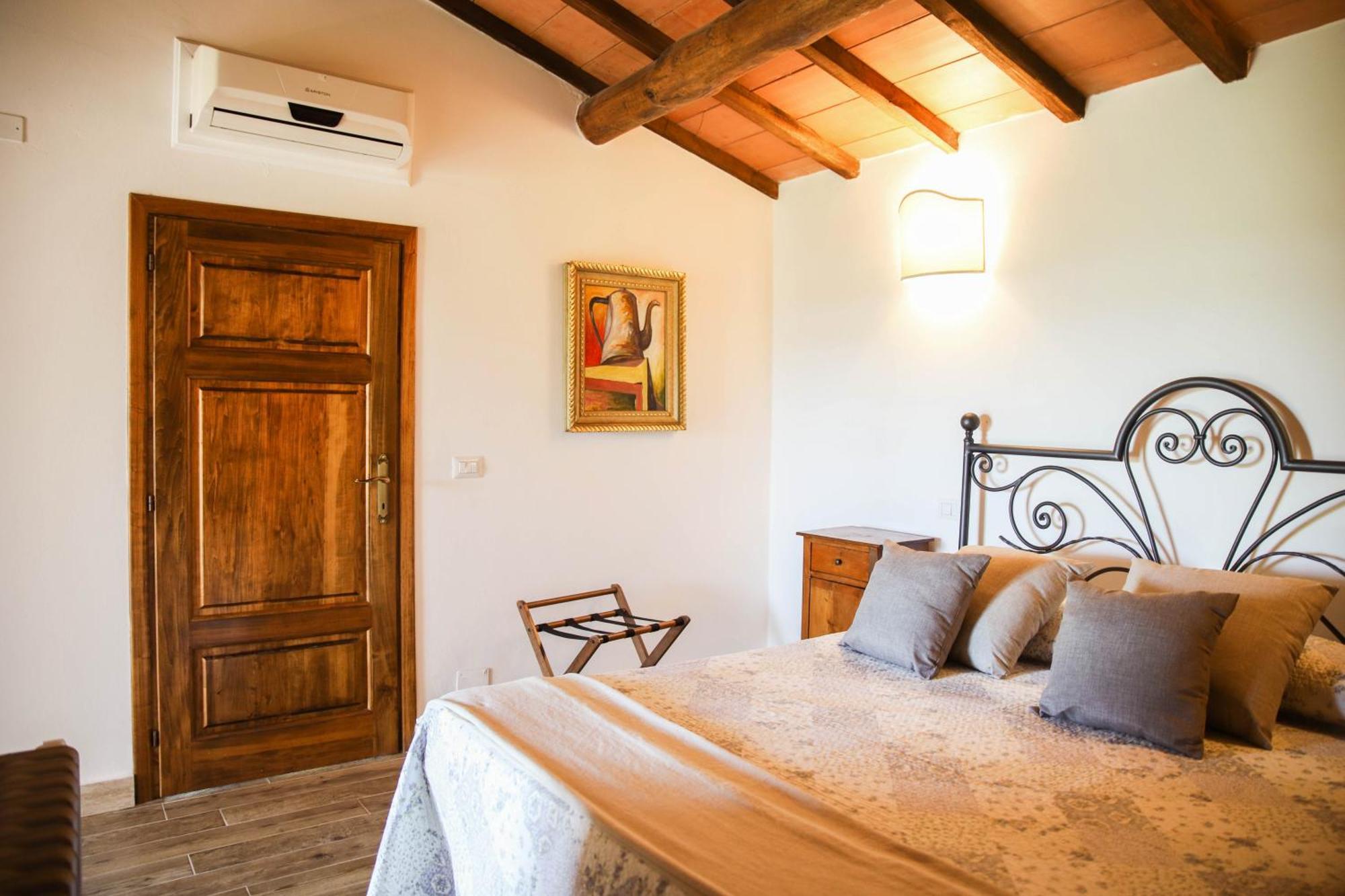 Bio Agriturismo Poggio Aione Saturnia Exterior foto