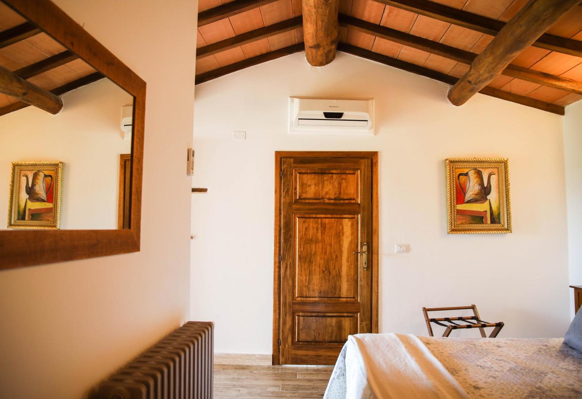 Bio Agriturismo Poggio Aione Saturnia Exterior foto